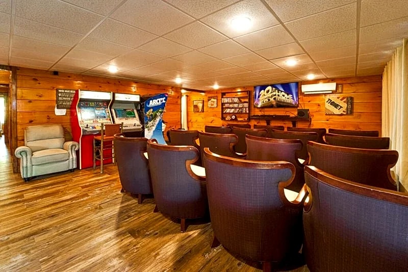 The Pool Lodge - Dollywood, 2 Million Dollar Cabin, Heated Pool, Sleeps 36! in Sevierville, Tennessee, United States — photo 5