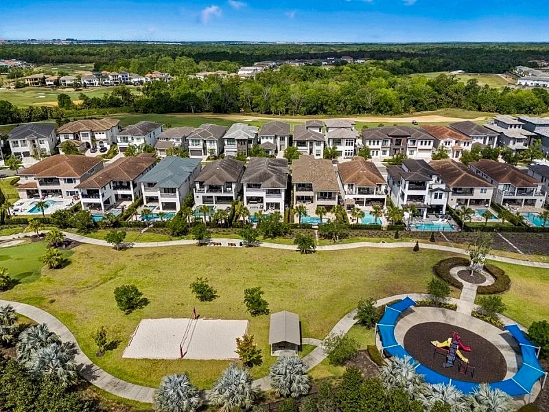 Bear's Den Arbor Retreat | 8 bed, 9 bath | Theater Room | Games Room | Reunion Membership in Kissimmee, Florida, United States — photo 3