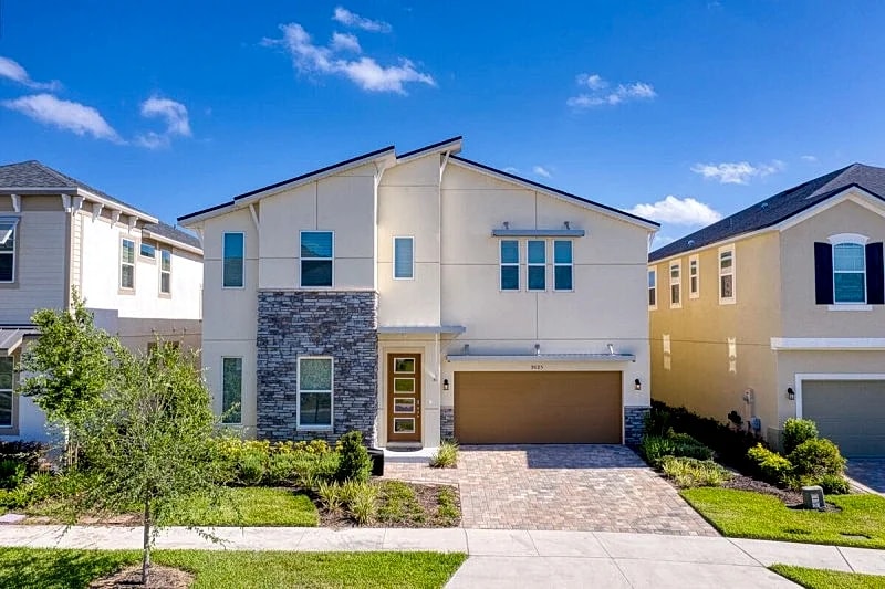 Solara Sunshine | 7 Bed Home with Pool and Gameroom in Solara Resort in Kissimmee, Florida, United States — photo 3