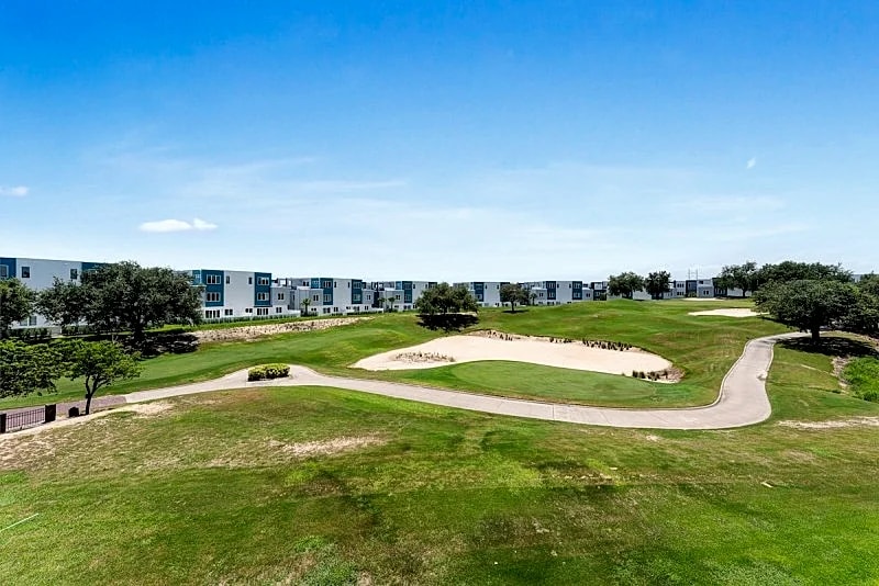 Sunset Thrill | Golf Course Views | Membership in Kissimmee, Florida, United States — photo 3
