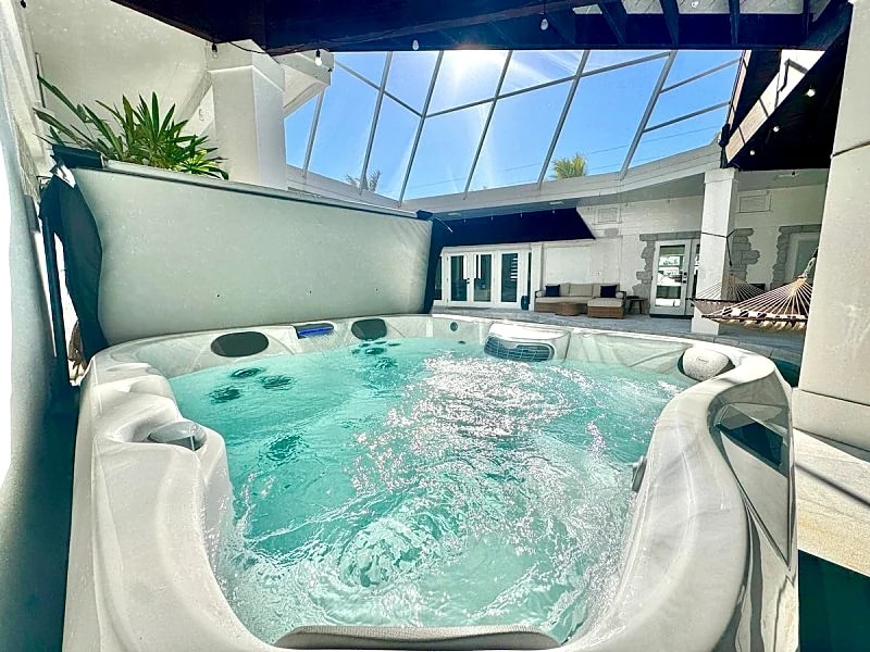 One Of The Most Unique Homes in Anna Maria Island in Holmes Beach, Florida, United States — photo 3