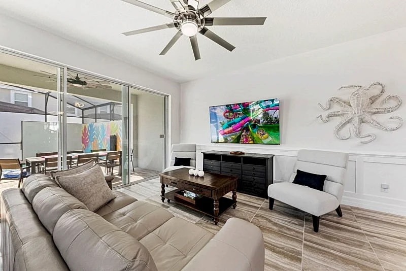 Solara Heaven | 5 bed, 4.5 bath | Private Pool | Townhome in Kissimmee, Florida, United States — photo 4