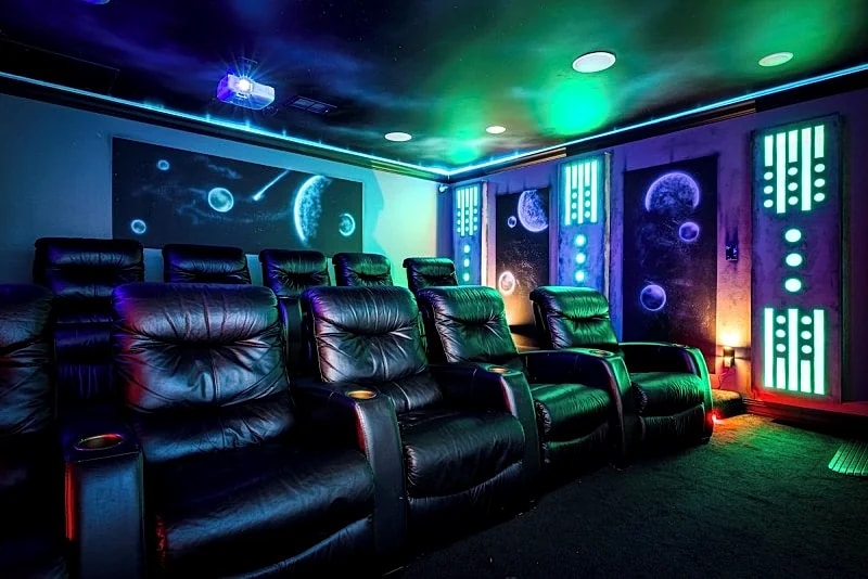 Sunset Mansion | Amazing Themed Theater Room and Bedrooms | Games Room | Near Disney in Kissimmee, Florida, United States — photo 5