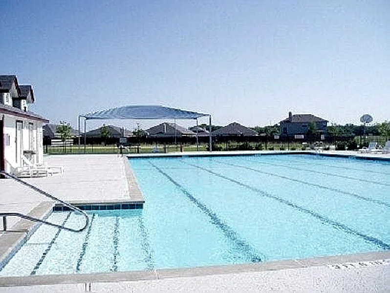 4 Bedrooms 2 Bathrooms House 207 Lucky Clover Ln in Hutto, Texas, United States — photo 4