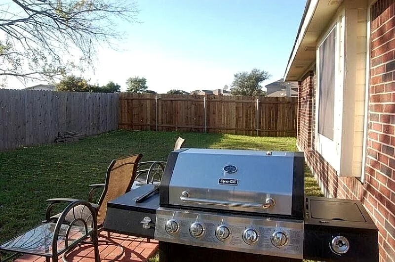3 Bedrooms 2 Bathrooms House 313 Betterman Dr, Pflugerville in Pflugerville, Texas, United States — photo 4