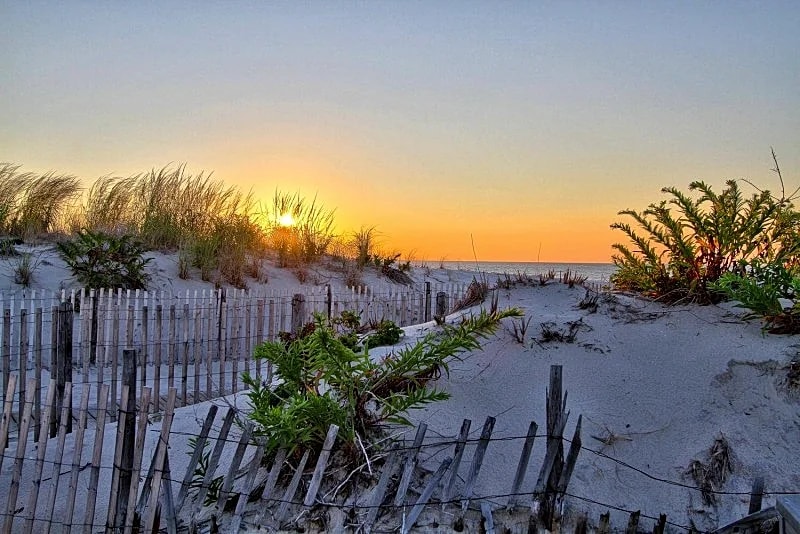 Ocean front four bedrooms two bath, accommodating ten in Seaside Park, New Jersey, United States — photo 4