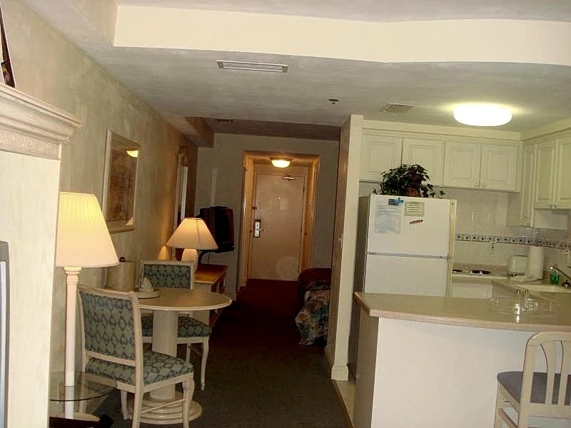 Oceanfront Suite, Ground Level and a Breathtaking Ocean View. in Daytona Beach, Florida, United States — photo 5