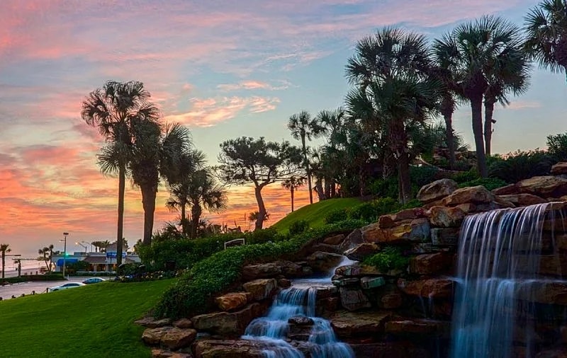 5? Waterfront paradise! Bikes/kayaks! Underwater fishing light. Kid/pet safe! in Galveston, Texas, United States — photo 3