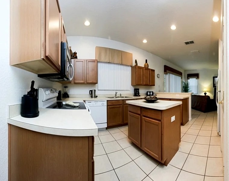 5 Bed 3.5 Bath Villa with Private Pool in Kissimmee, Florida, United States — photo 4