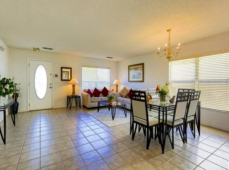Large 6 Bed Home Sunrise Lakes in Orlando, Florida, United States — photo 2