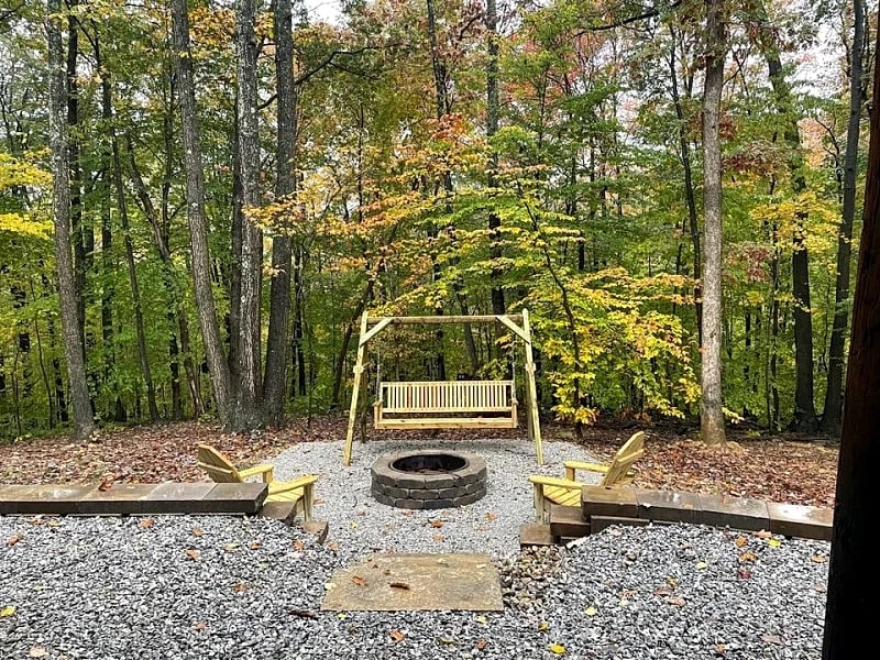 Luxury Cavalier Log Cabin in Hocking Hills with Hot Tub in Logan, Ohio, United States — photo 4