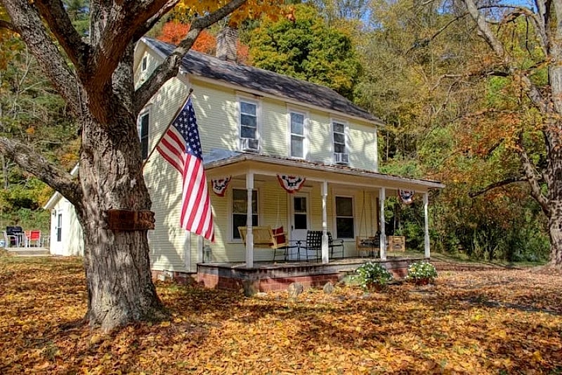 Lovely Laurel Run Cottage, Hocking Hills, Hot Tub in Nelsonville, Ohio, United States — photo 4