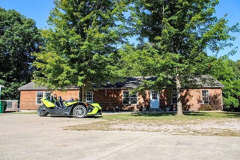 Black Bear Lodge w/ Private Pool & Hot Tub near Hocking Hills in Nelsonville, Ohio, United States — photo 4