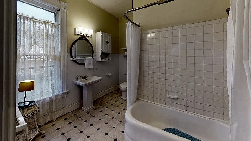 Lane Room Primrose Bed & Breakfast near Hocking Hills in Nelsonville, Ohio, United States — photo 3