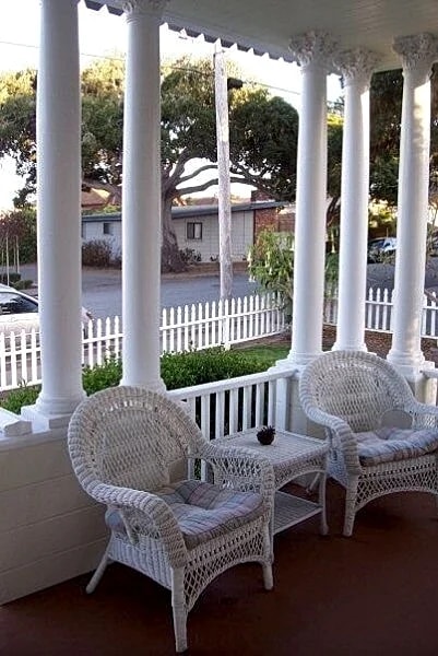Large Historic Beautiful Victorian , Yard with Hot Tub and Fire Pit. in Pacific Grove, California, United States — photo 5