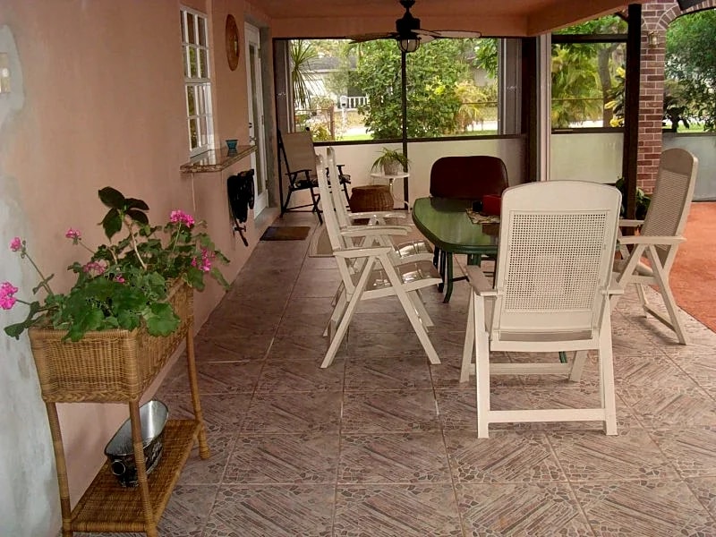 3 Bedroom, 2 Bath, Heated Pool, Free WiFi, Handicap Accessible Immaculate Home in Margate, Florida, United States — photo 2