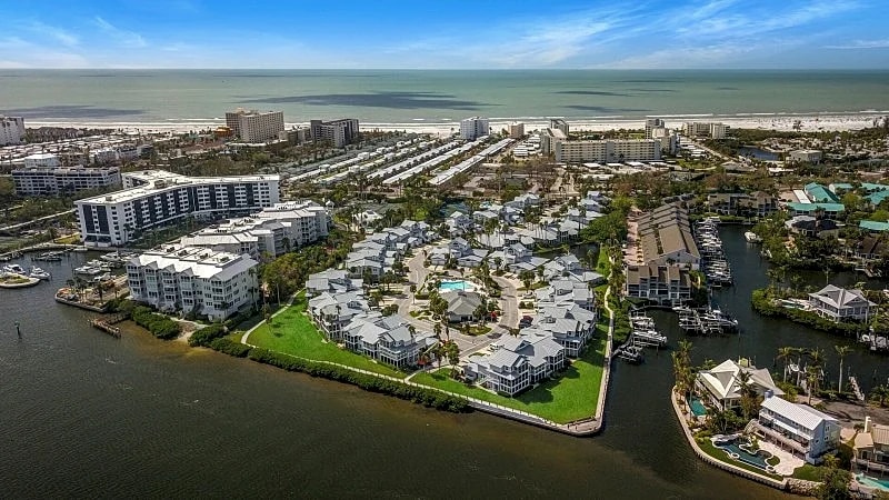 Gulf & Bay Bayside - 1200 On Siesta Key in Siesta Key, Florida, United States — photo 5