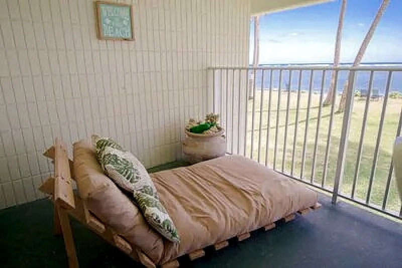 Deedee’s beach retreat Ocean front north shore Oahu in Hauula, Hawaii, United States — photo 4