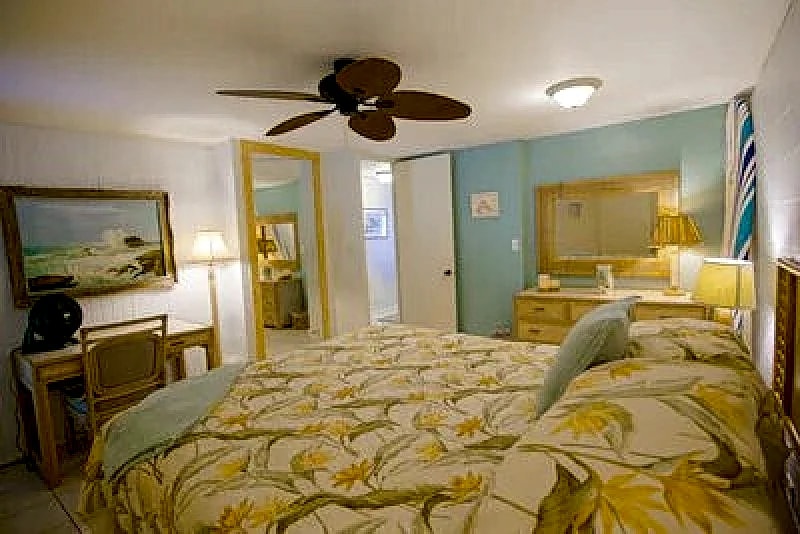 Deedee’s beach retreat Ocean front north shore Oahu in Hauula, Hawaii, United States — photo 5