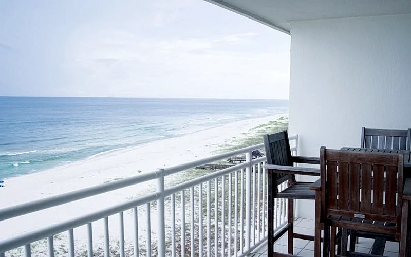 Beachfront Paradise-Penthouse with Awesome View. SEA SPRAY