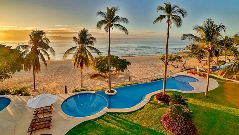 Beachfront Luxury Home • 281 5-star reviews • Great service & Exceptional value in Bahia De Banderas, Nayarit, Mexico — photo 3
