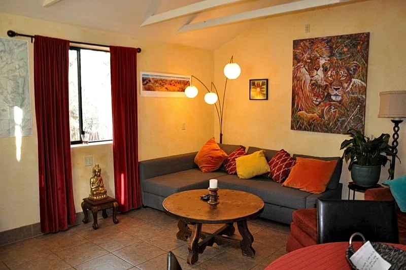 Family/Pet friendly, Mountain Biking Heaven, Heart of Red Rocks oasis.