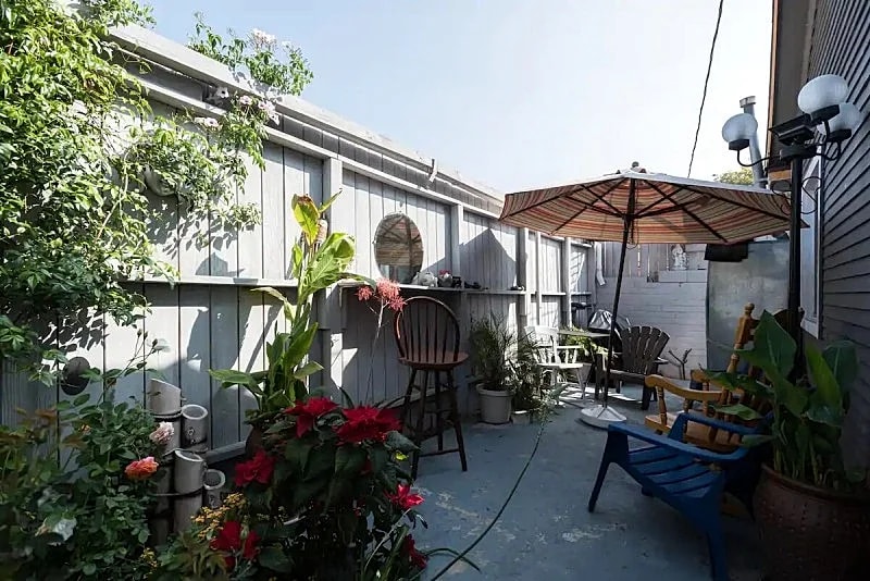 Charming 1918 bungalow in Hollywood Hills - Los Angeles in Los Angeles, California, United States — photo 4