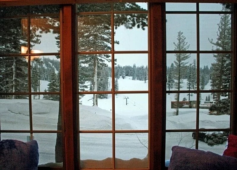 Ski in/Ski Out Condo at Canyon Lodge -Sleeps 8- Faces Mountain