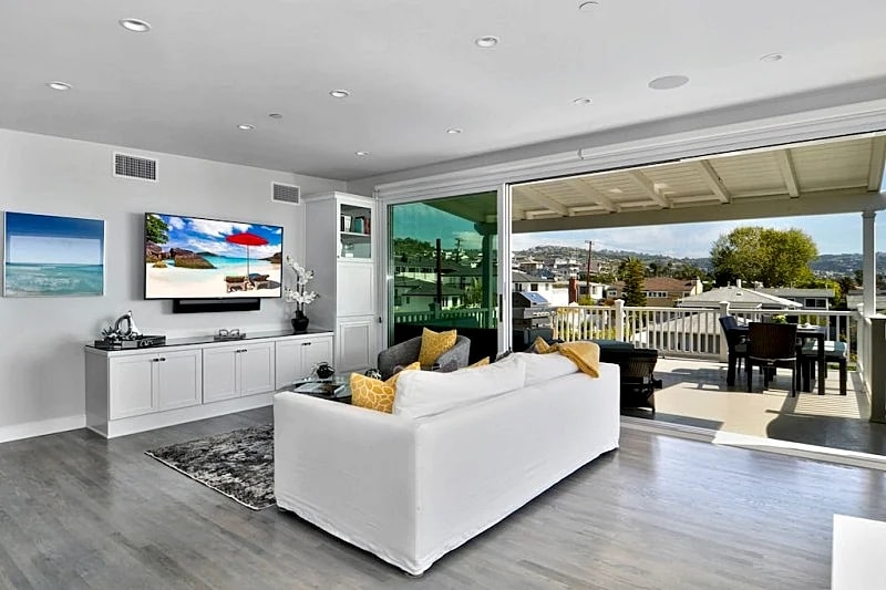 Brand New Luxury Laguna Escape with HUGE ocean views - sleeps 4-6