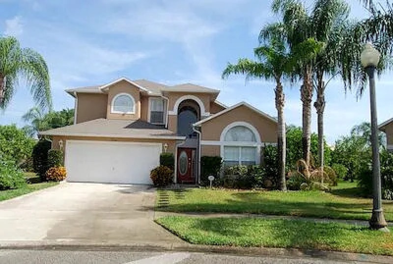 CLEAN! Themed rooms, HUGE pool,private yard, GREAT reviews, Game room, FreeGrill in Kissimmee, Florida, United States — photo 2