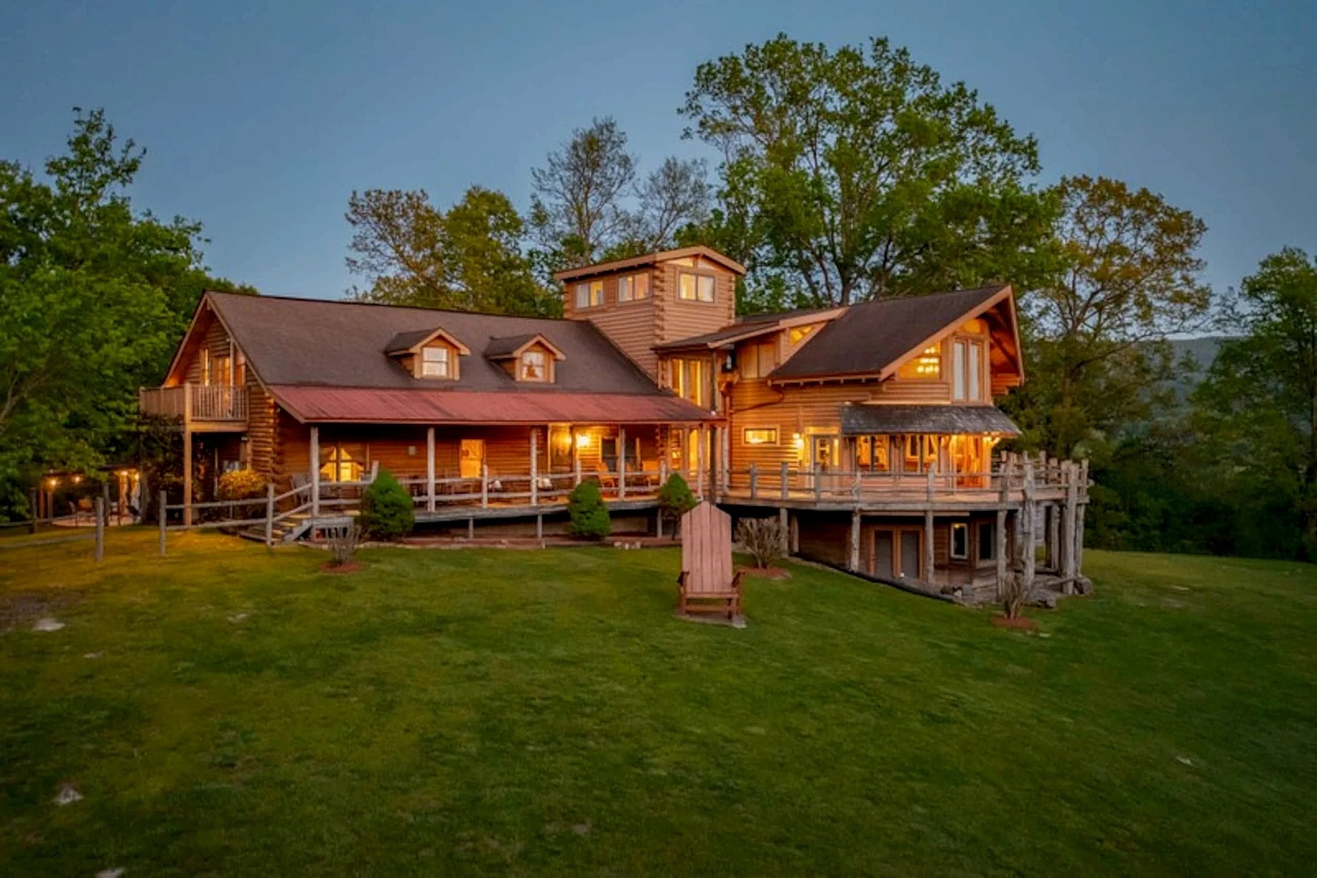 Perfect for Reunions & Retreats! Gorgeous Mtn VIews! in Chickamauga, Georgia, United States — photo 1