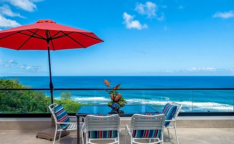 Spectacular Oceanfront Condo at Hideaways Beach, Bali Hai Views, AC all rooms