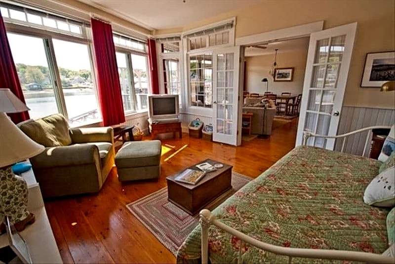Year Round Luxury Waterfront Condo, Heart of Boothbay Harbor