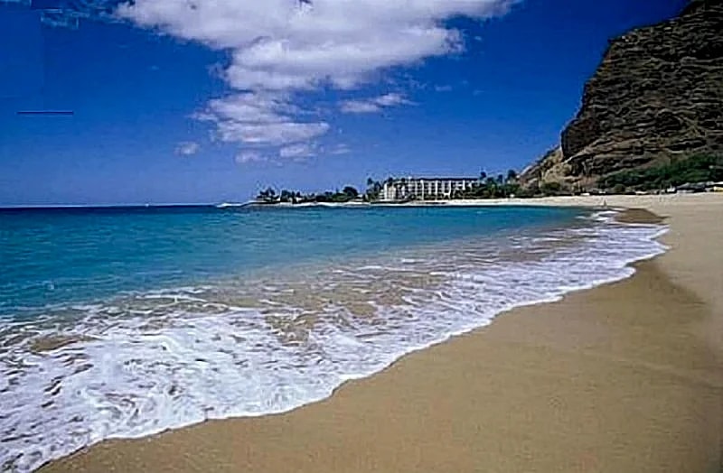 2026 Special Pricing! BEST DIRECT OCEAN FRONT. Corner w/double sized balcony in Waianae, Hawaii, United States — photo 2