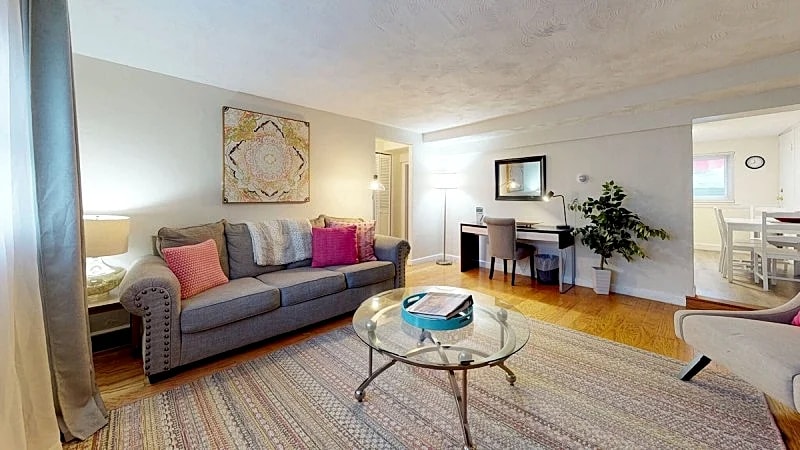 Boston vacation,Longwood Medical,mins to MBTA,pkg in Brookline, Massachusetts, United States — photo 2