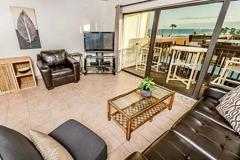 *PENTHOUSE – Beside Pier w/ Oceanfront Pool! - TOP LOCATION** in Cocoa Beach, Florida, United States — photo 2
