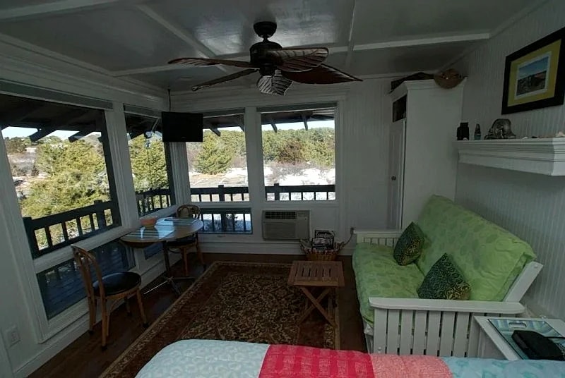 BAY VIEWS, BEACH ACROSS STREET, GREAT DEAL! in North Truro, Massachusetts, United States — photo 5