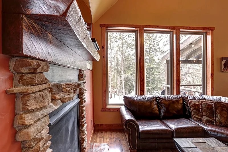 Whiskey Mountain Lodge- Hot tub, hockey table, and Wi-Fi in Lead, South Dakota, United States — photo 4