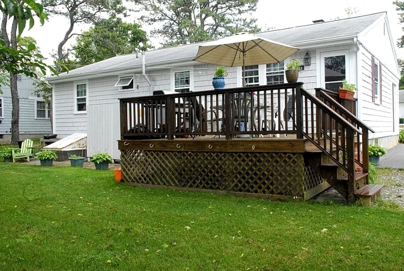 Charming Yet Spacious Cape Ranch with Central Air. in Dennisport - Cape Cod in Dennis, Massachusetts, United States — photo 3