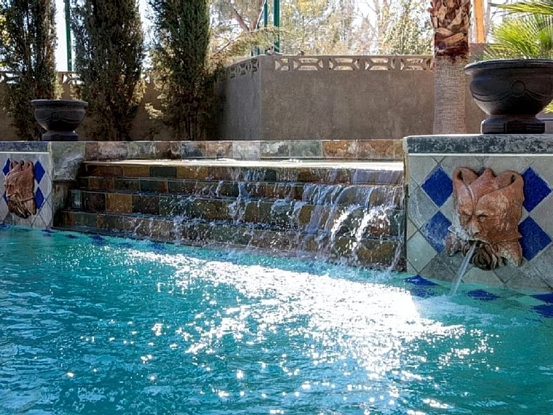 Healthy House for Teams, Families, Executives: Pool, Jacuzzi in 2 House Compound in Las Vegas, Nevada, United States — photo 2