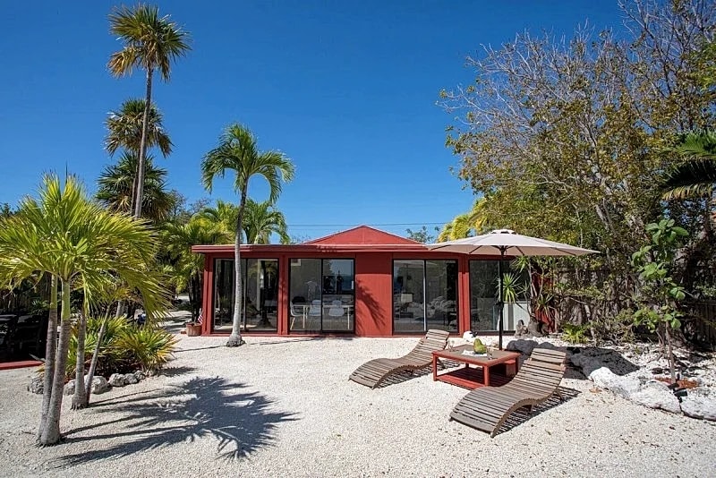 Seaside Dream House 3bed/2bath with Open Water Views in Marathon, Florida, United States — photo 2