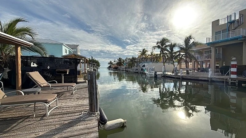 Blue Marlin 2/2 Pool home with 35` Dock Easy Access in Marathon, Florida, United States — photo 4