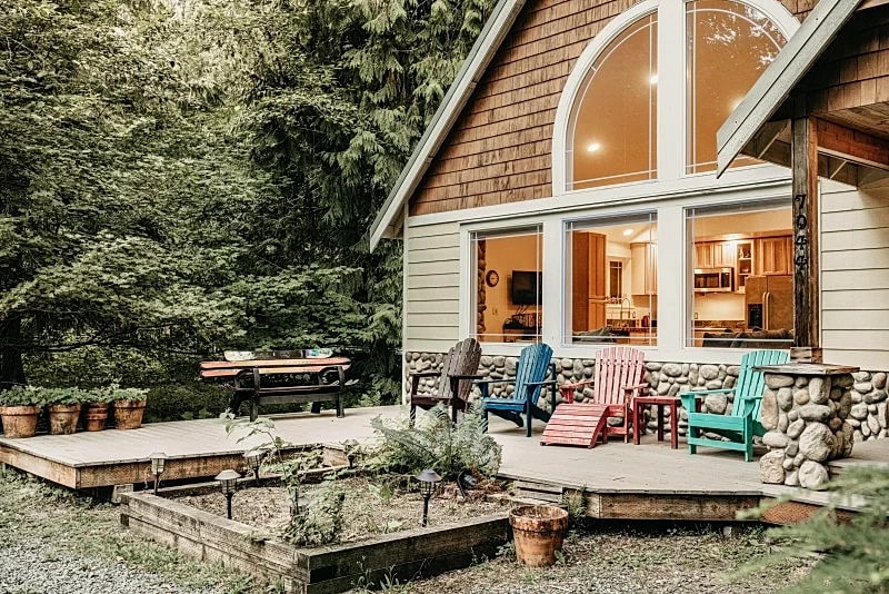 Snowline Cabin #1 - Hot Tub - WiFi - Pets Ok in Glacier, Washington, United States — photo 2