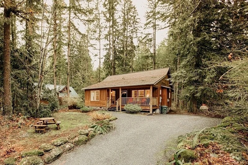 Glacier Springs Cabin #95 - Hot Tub - WiFi in Deming, Washington, United States — photo 2