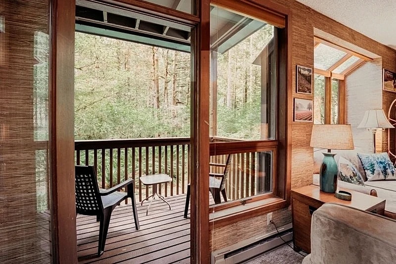 84SW - Sauna - Soaker Tub - Fireplace - Sleeps 6 in Deming, Washington, United States — photo 5