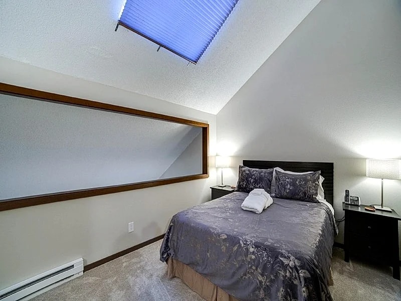 Snowater Condo #68 - Wi-Fi - Dishwasher - Sleeps 4 in Glacier, Washington, United States — photo 4