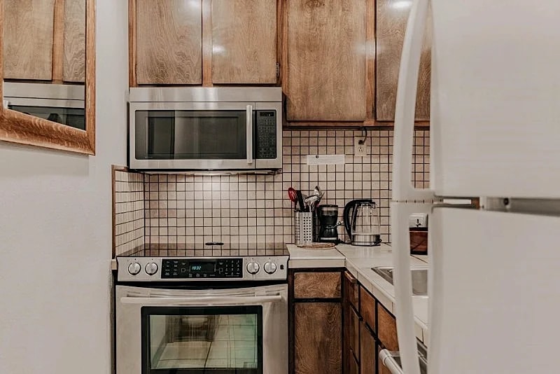 Snowater Condo #57 - Fireplace - WiFi - Sleeps 6 in Glacier, Washington, United States — photo 5