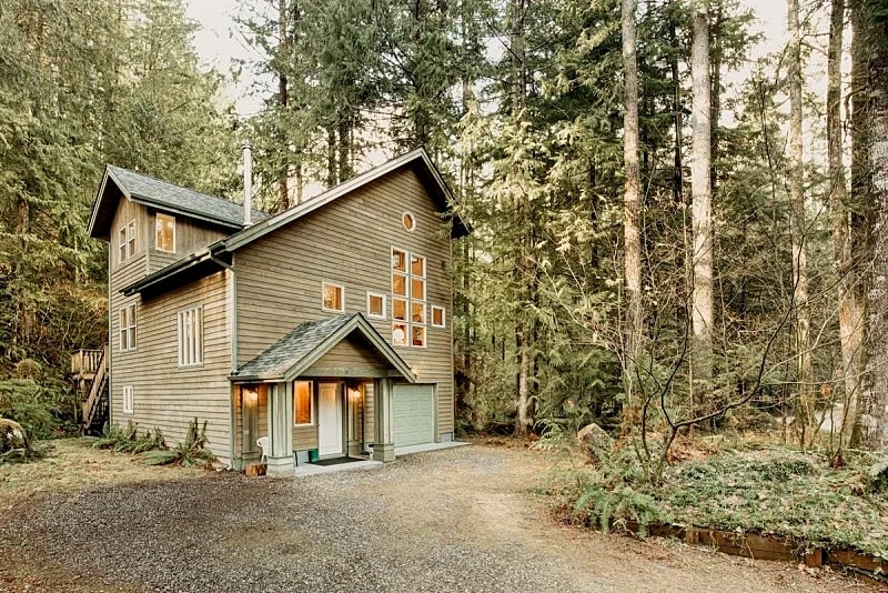Snowline Cabin #51 - Ping Pong - Fireplace - Wi-Fi in Glacier, Washington, United States — photo 2
