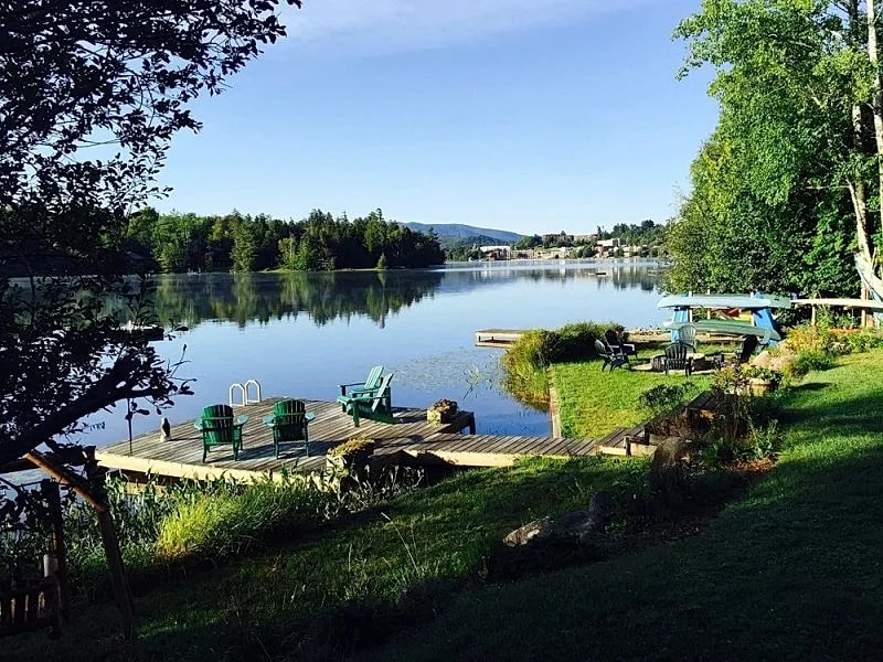 Sunburst Cottage on Mirror Lake, Luxury Lakefront Vacation Rental in Lake Placid in Lake Placid, New York, United States — photo 2