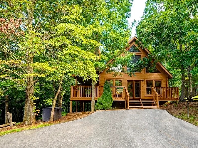 Simple Comforts – Country Pines Resort (2 BR)